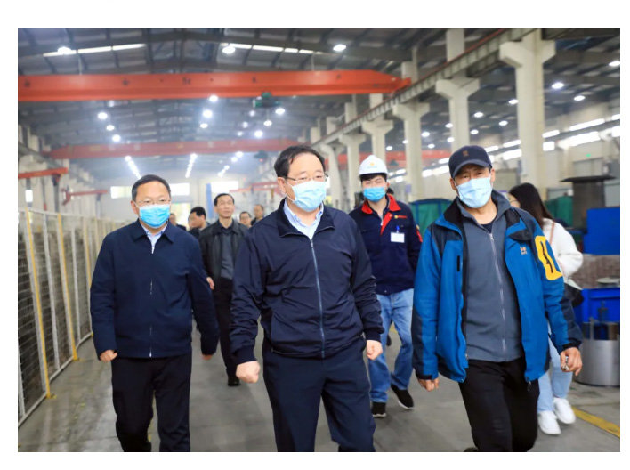 省经信厅牛弩韬厅长一行莅临牛博在线登录官网调研